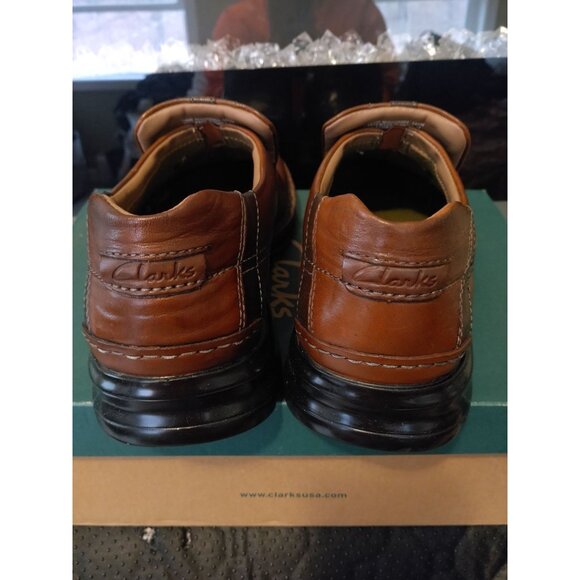 NIB Men's Clarks Escalade Brown Leather Slip On Comfort Loafers Size 10.5 - Picture 3 of 5